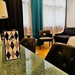 L'empire - Louvre 酒店 4*