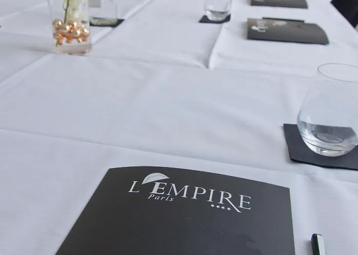 L'empire - Louvre 4* París