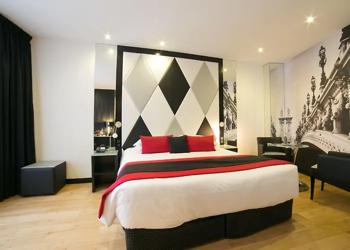 L'empire - Louvre Hotel