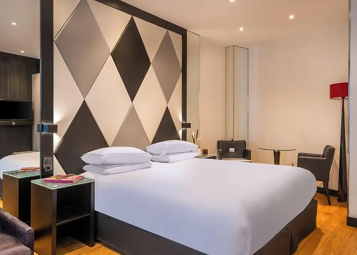 L'empire - Louvre Hotel 4*