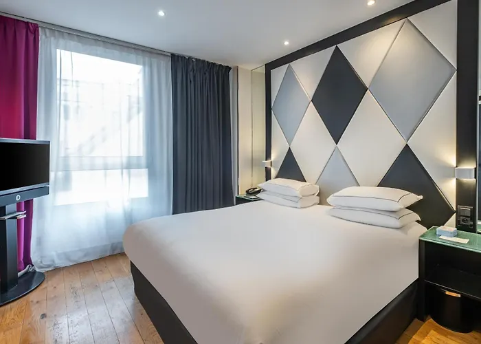 L'empire - Louvre Hotel