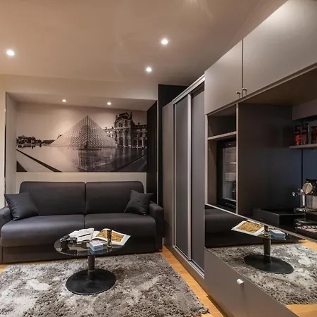 L'empire - Louvre Otel