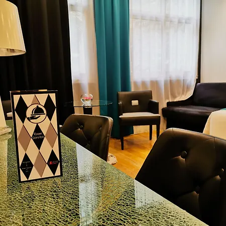 L'empire - Louvre Hotel 4*