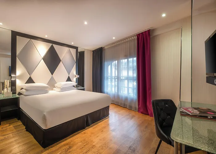 L'empire Hotel