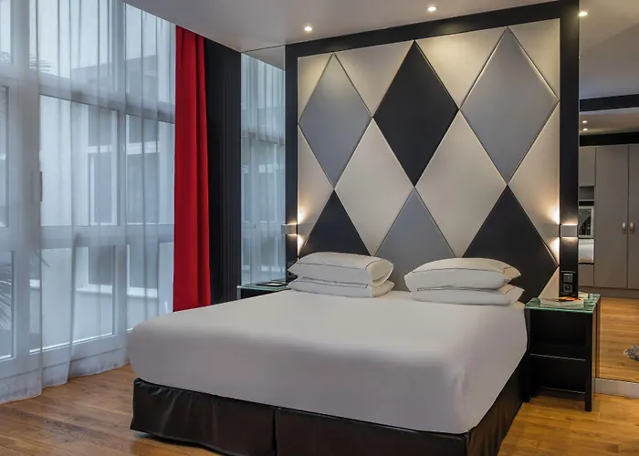 L'empire 4*