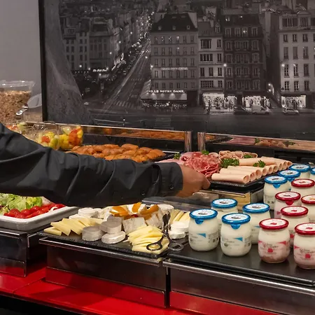 L'empire - Louvre Hotel 4*
